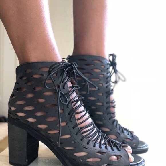 Jeffrey Campbell Shoes Womens Size 6.5 Boots Ibiza Black Laser Cut Leather - Picture 1 of 10